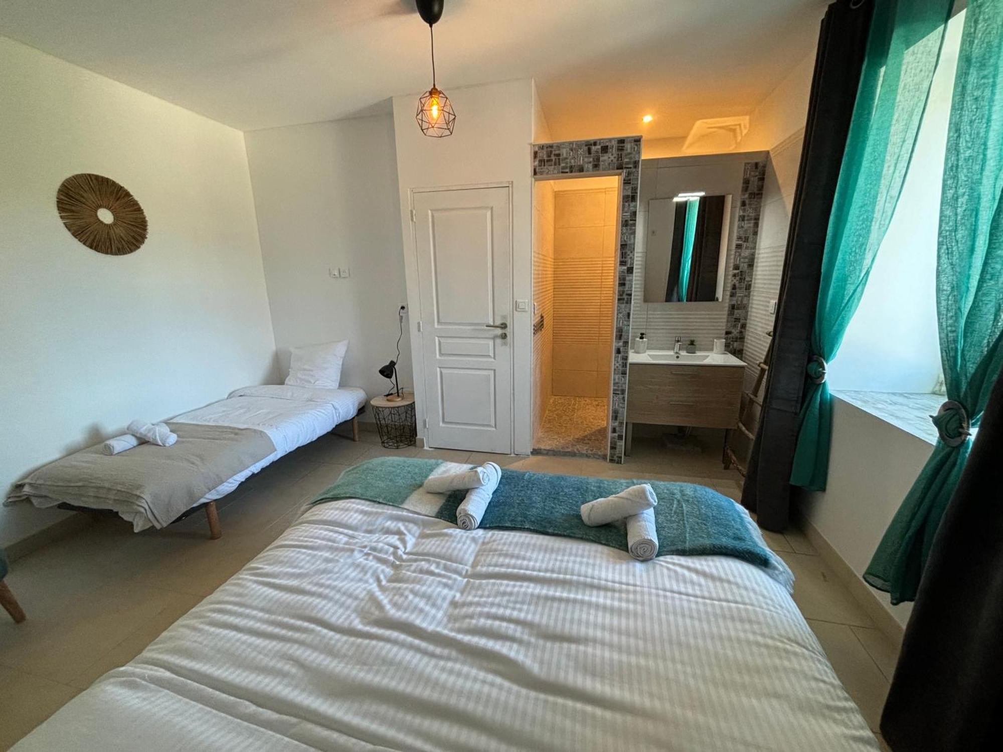 Hotel Le Domaine Des Sources à Saint-Maximin Extérieur photo