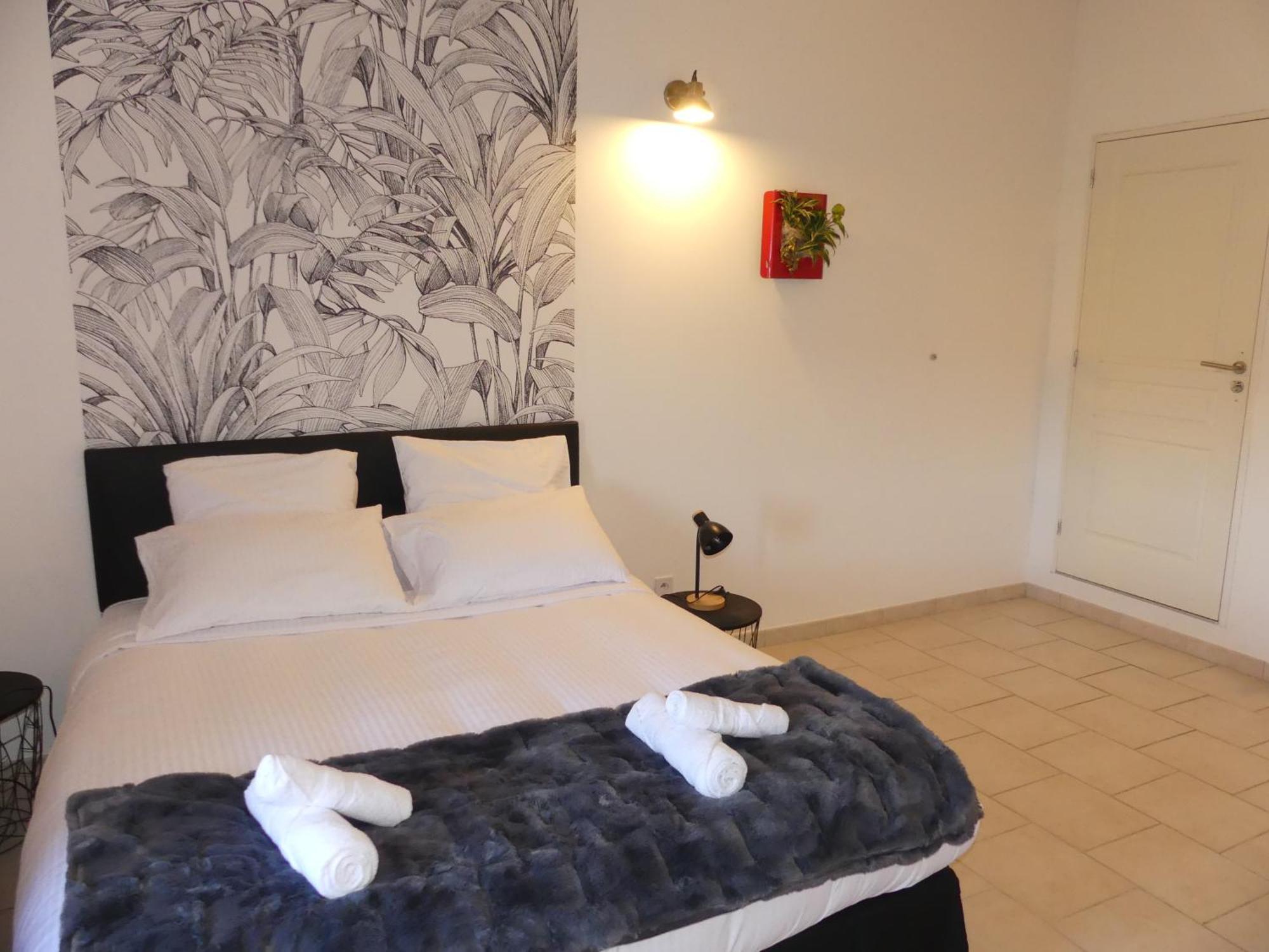 Hotel Le Domaine Des Sources à Saint-Maximin Extérieur photo
